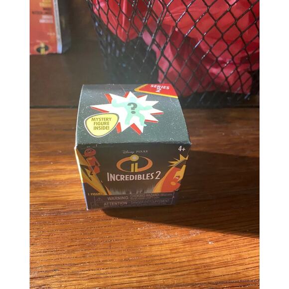 Incredibles Easter Basket Plush Elastigirl Sticker Book Cape Mask Gift Set - Picture 7 of 8